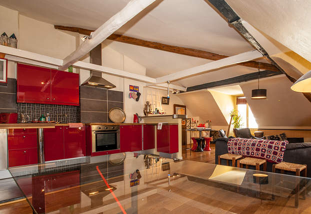 Снять квартиру с такой просторной гостиной можно за 1300 евро в неделю